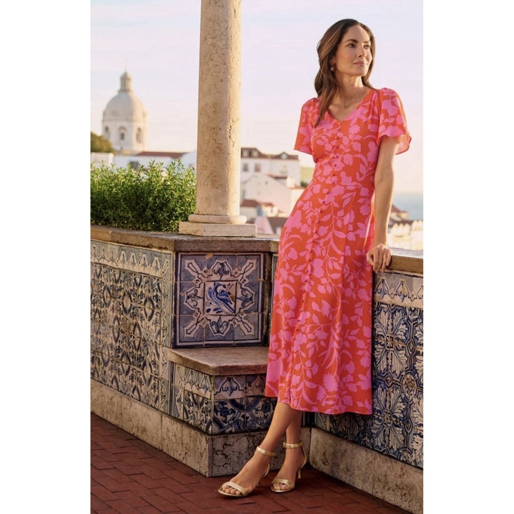 Talbots Women's Size 8P Silhouette Garden‎ Flutter Sleeve Crepe Dress Back Zip